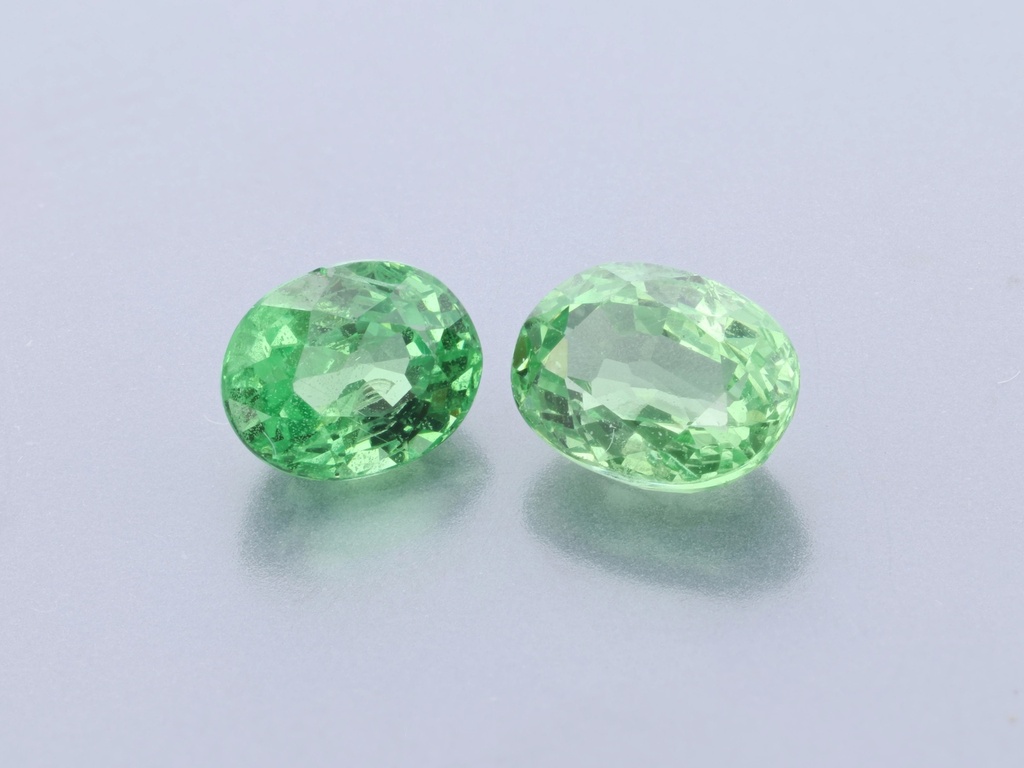 Tsavorite Garnet 4.5x3.5mm+/- Oval