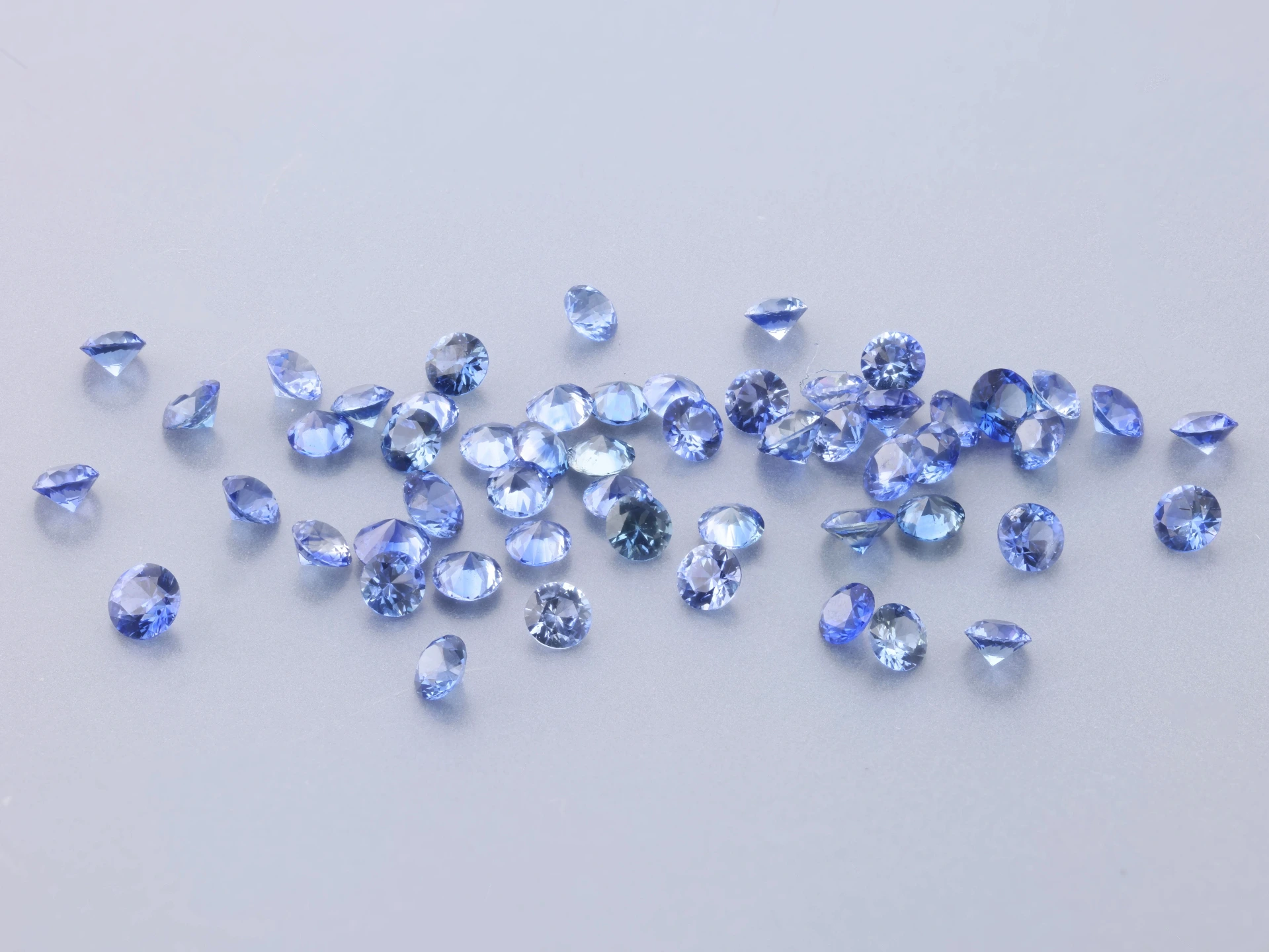 Ceylon Sapphire 1.75mm Round Light to Mid Blue