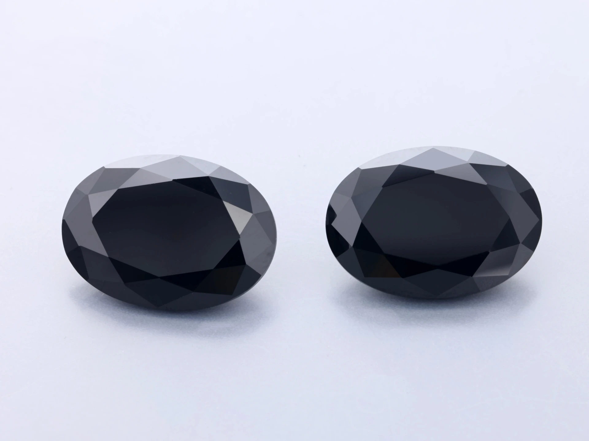 Black Spinel 14x10mm Oval