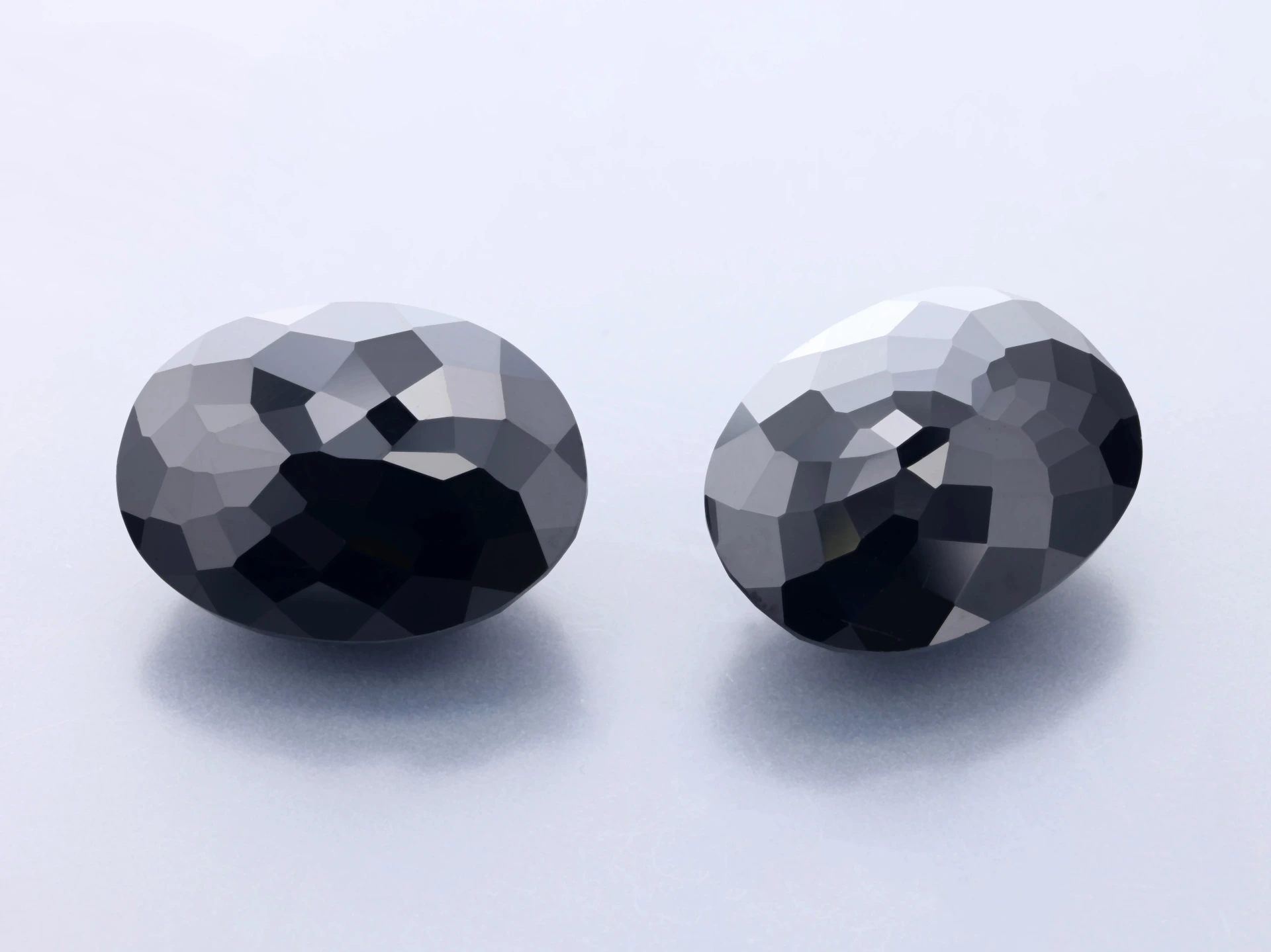 Black Spinel 14x10mm Oval Fancy