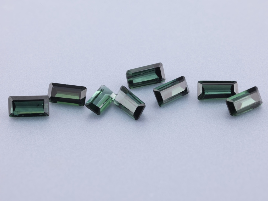 Green Tourmaline 4x2mm Baguette