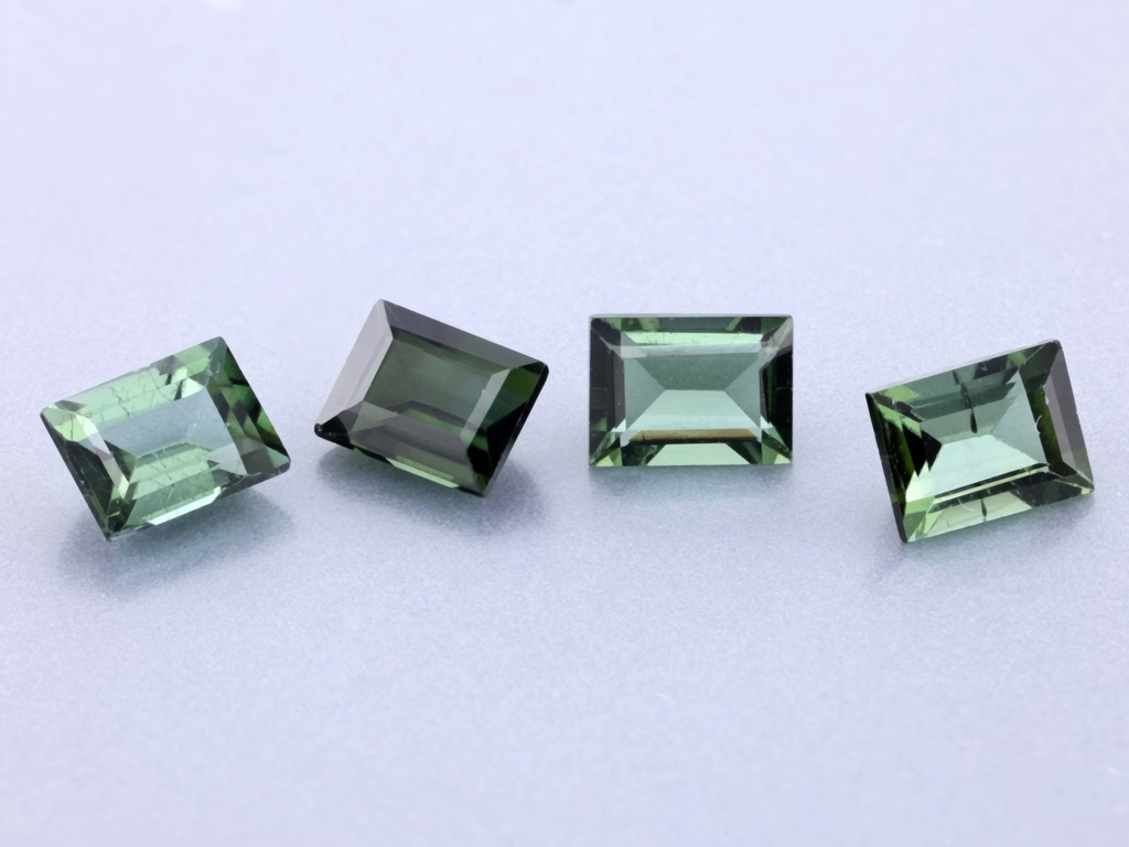 Green Tourmaline 4x3mm Baguette