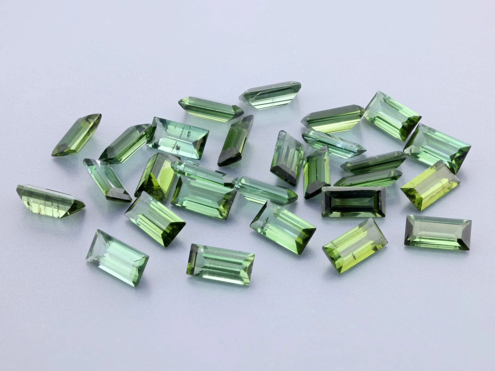 Green Tourmaline 5x3mm +/- Baguette