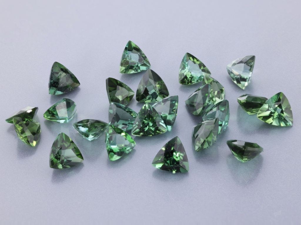 Green Tourmaline 4.00mm +/- Trilliant