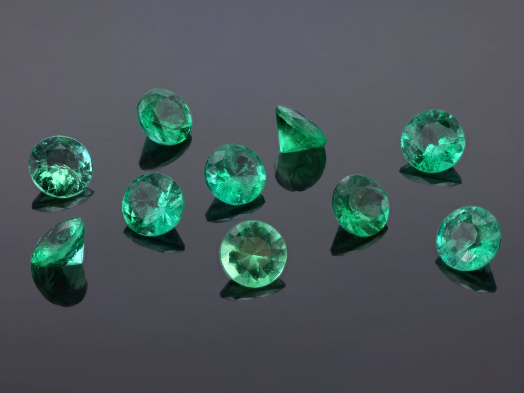 Emerald 3.75mm Round Diamond Cut Green