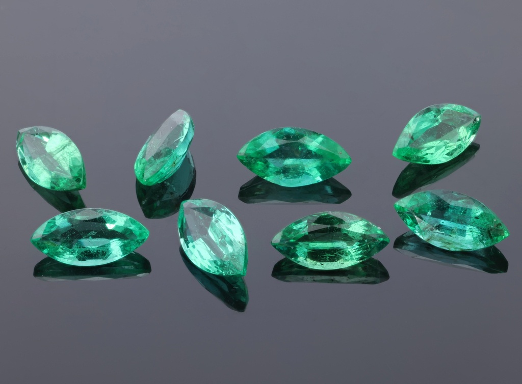 Emerald 6x3mm Marquise