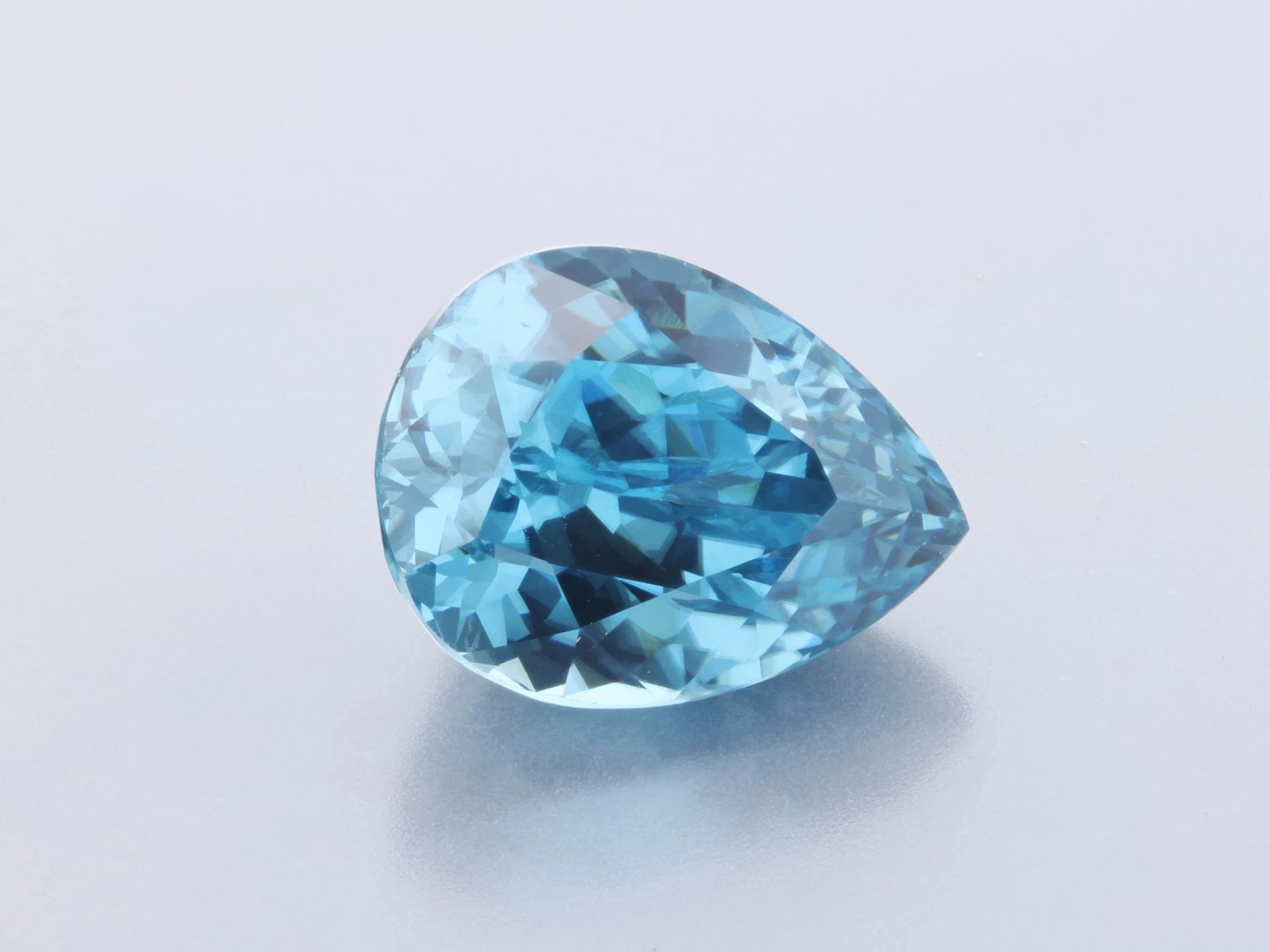 Zircon 9.2x7mm Pear Shape Blue