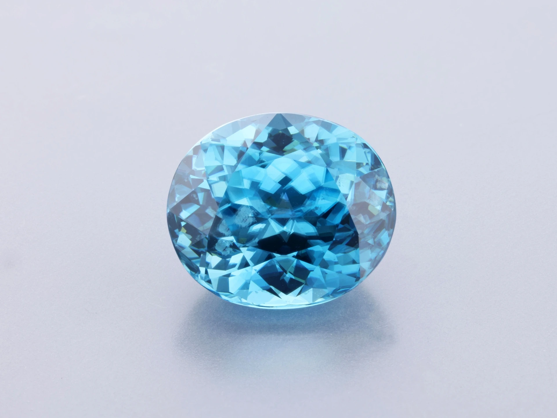 Zircon 9.6x8.3mm Oval Blue