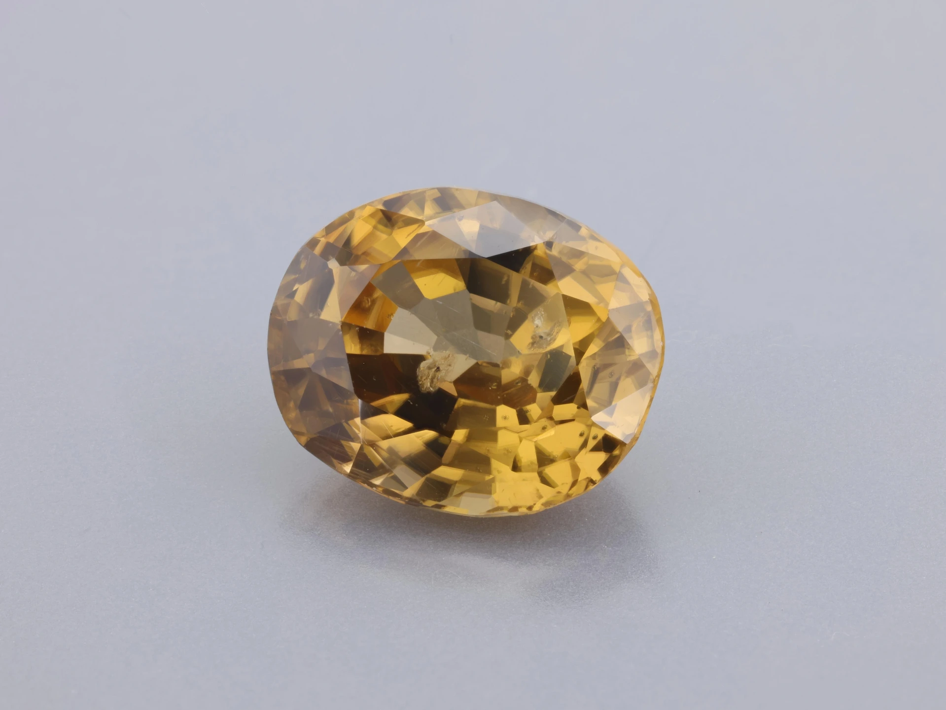 Zircon 9.8x8mm Oval Whisky