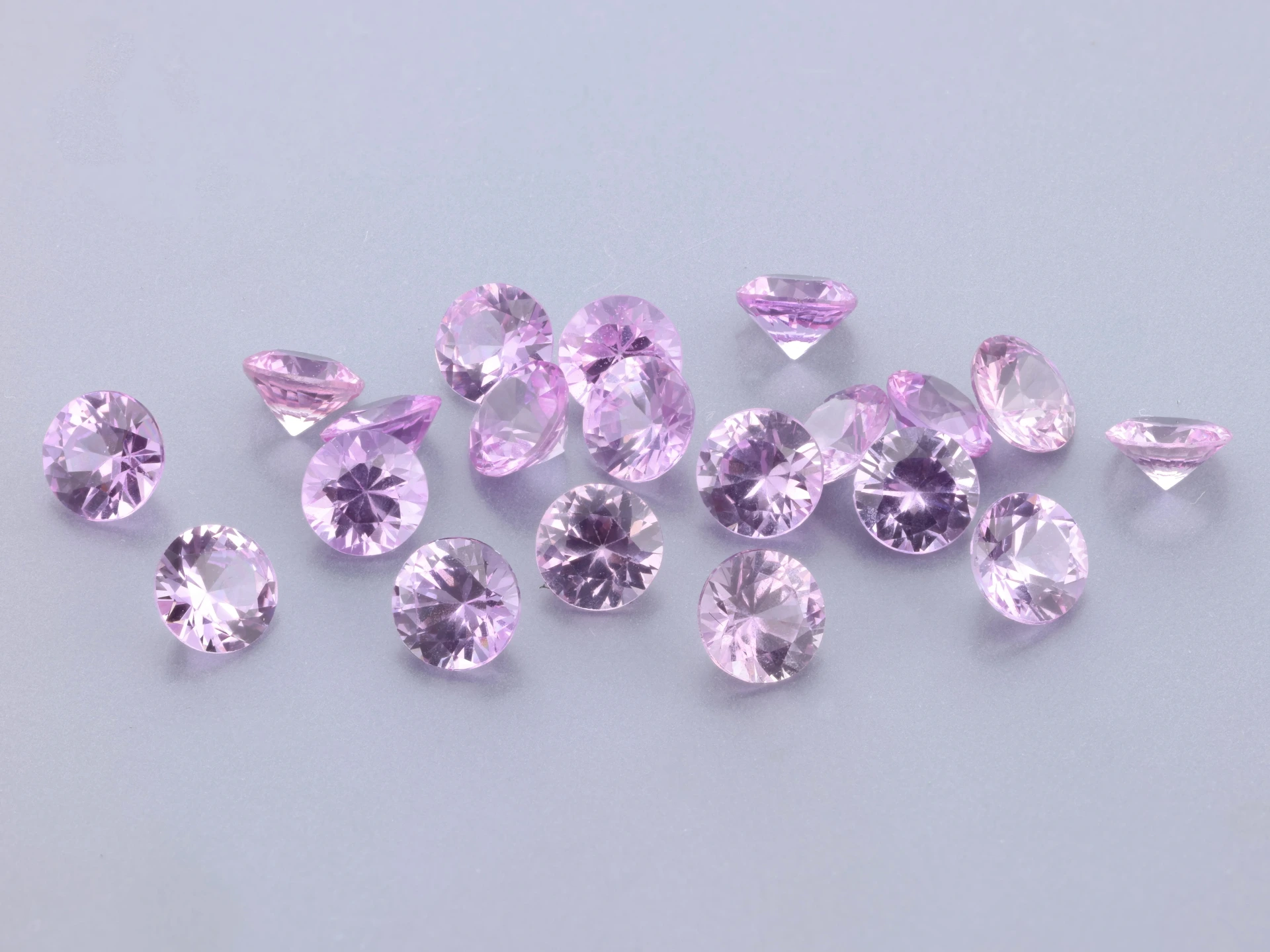 Pink Sapphire 3.50mm Round Light