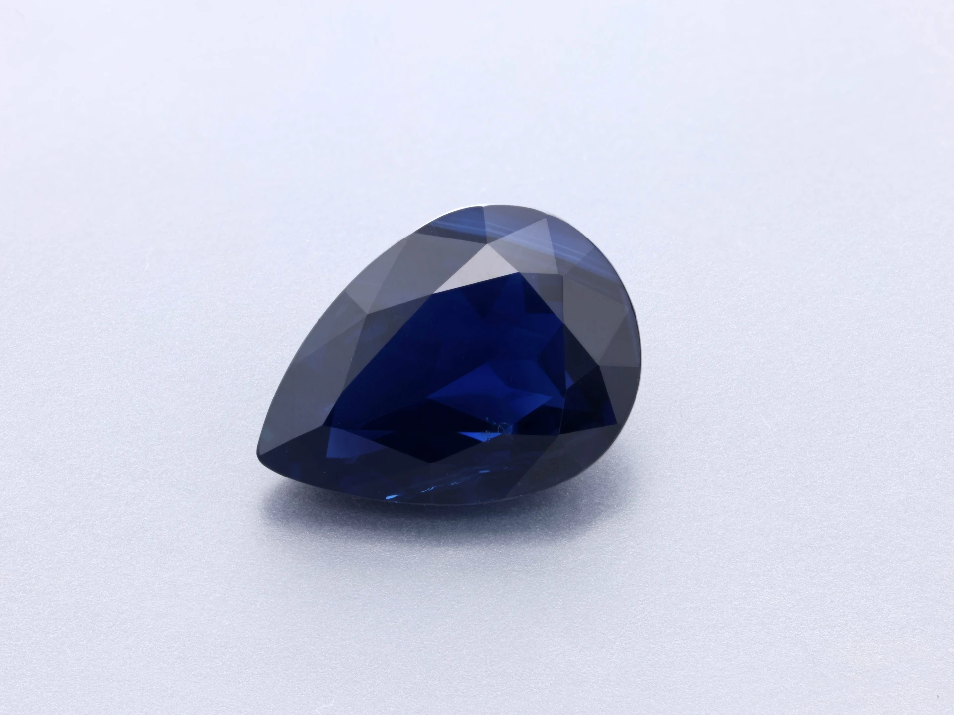 [SAPB1007X1] Australian Sapphire 9.9x7.2mm Pear Shape Royal Blue