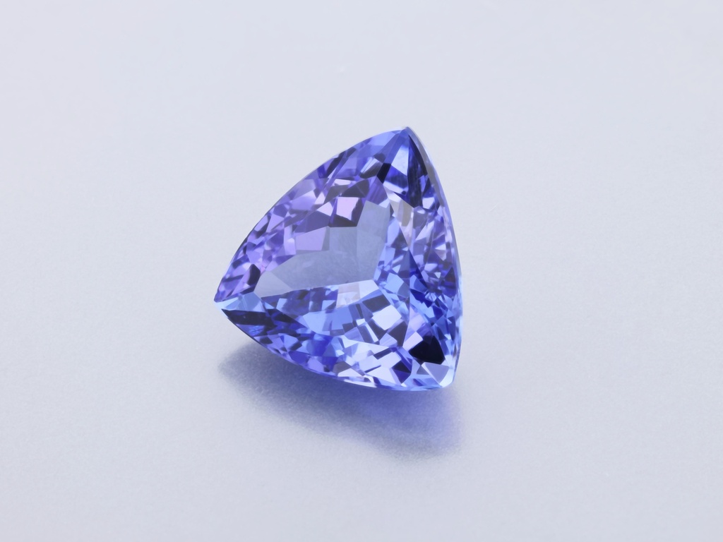 Tanzanite 8.1x8.00mm Trilliant
