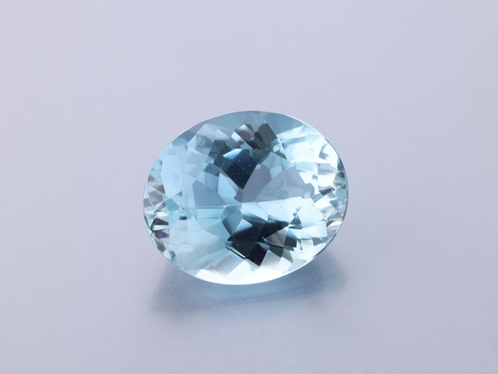 Topaz 11.9x9.8mm Oval Blue