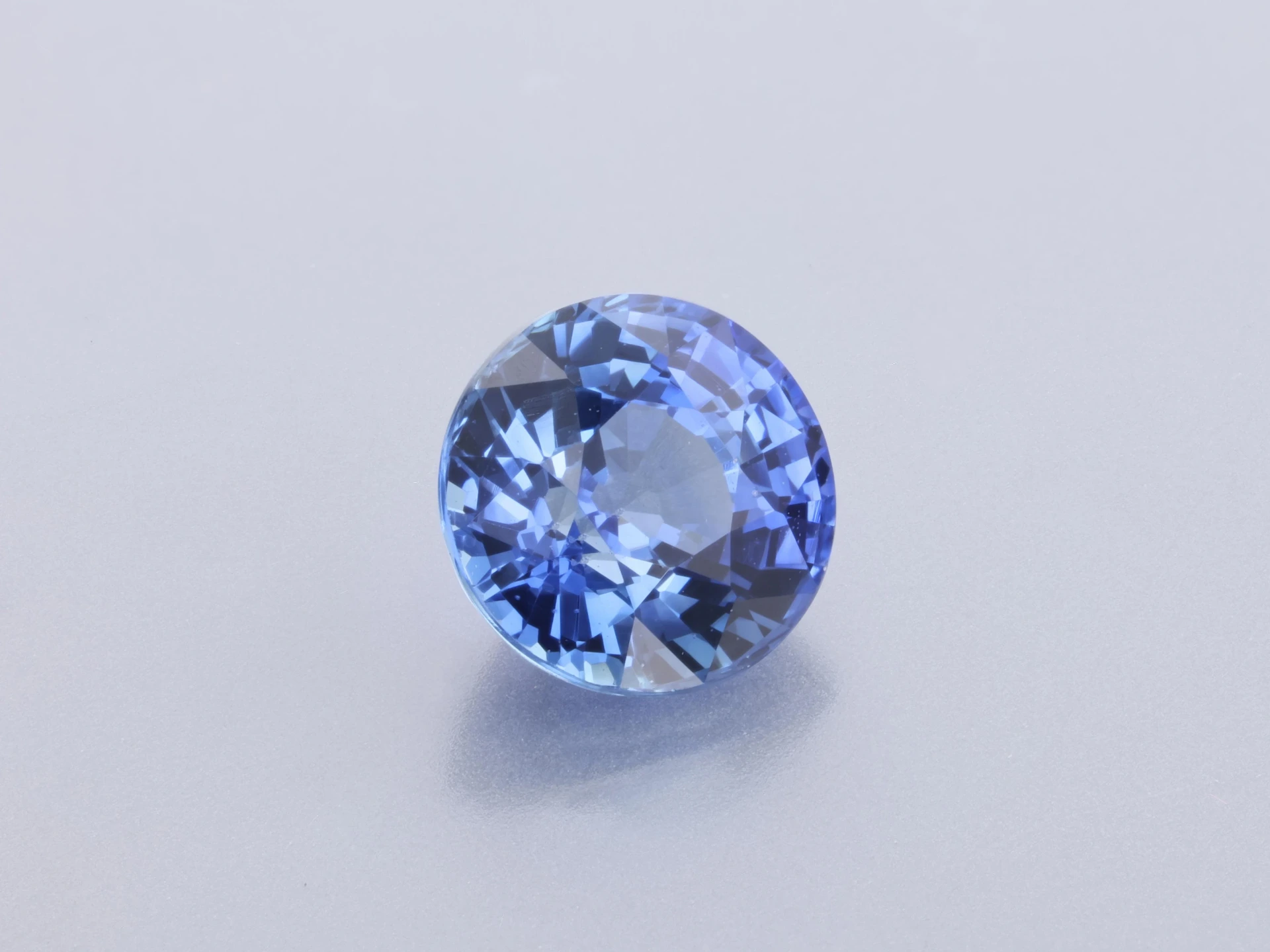 Ceylon Sapphire 5.70mm Round Mid Blue