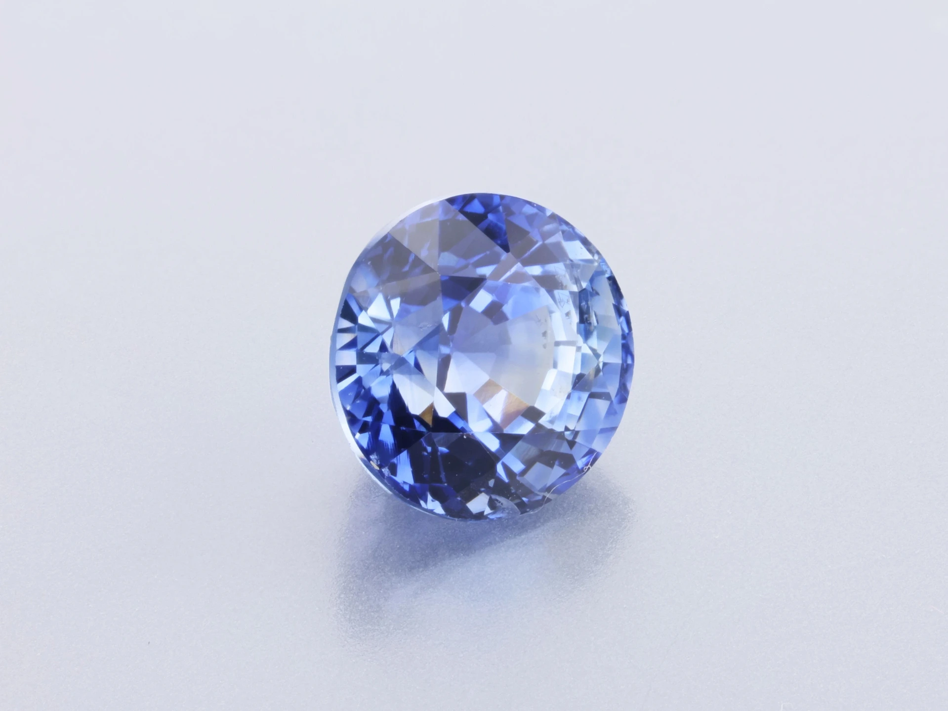 Ceylon Sapphire 5.70mm Round Light Blue
