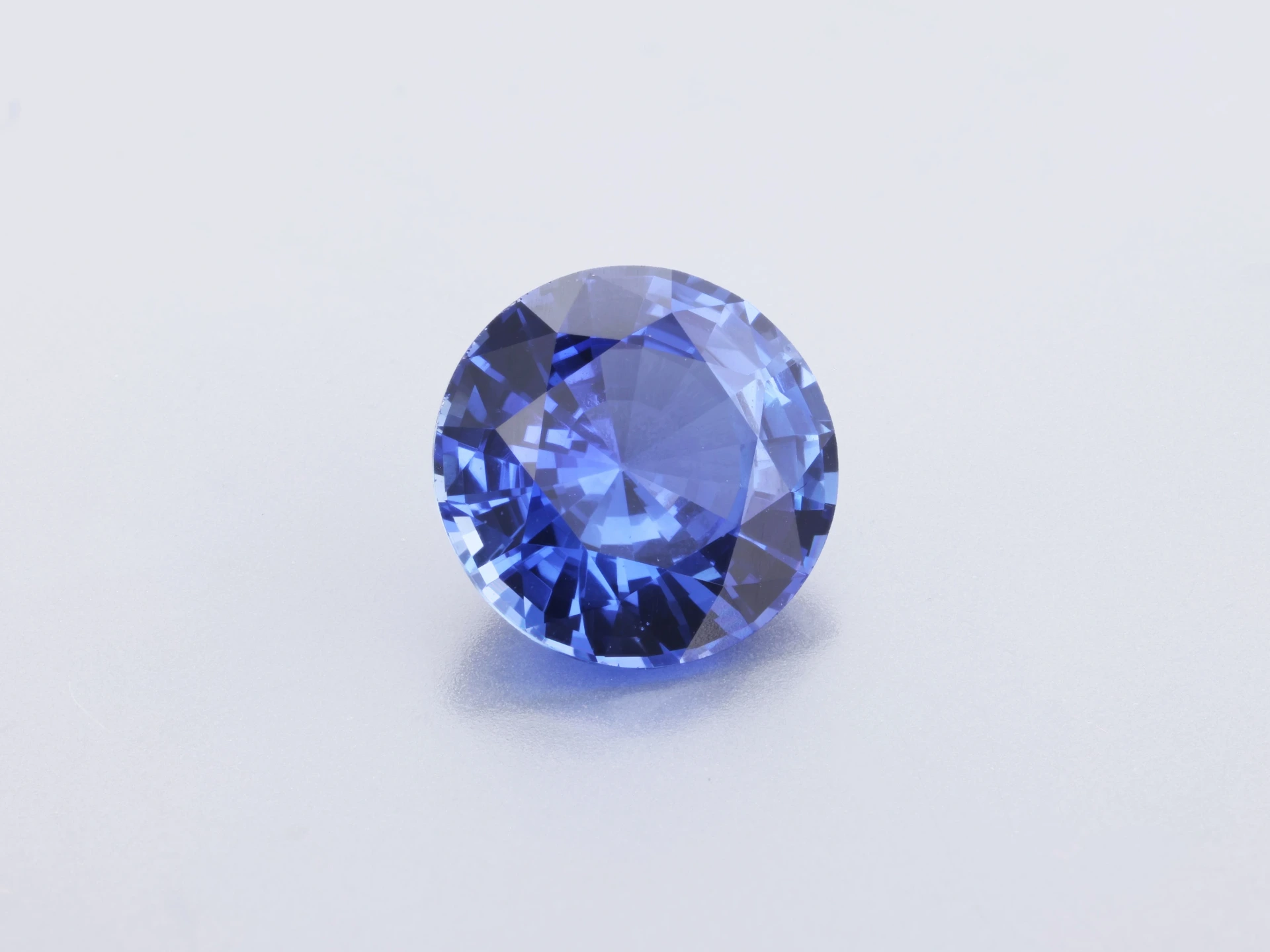 Ceylon Sapphire 6.85mm Round Blue