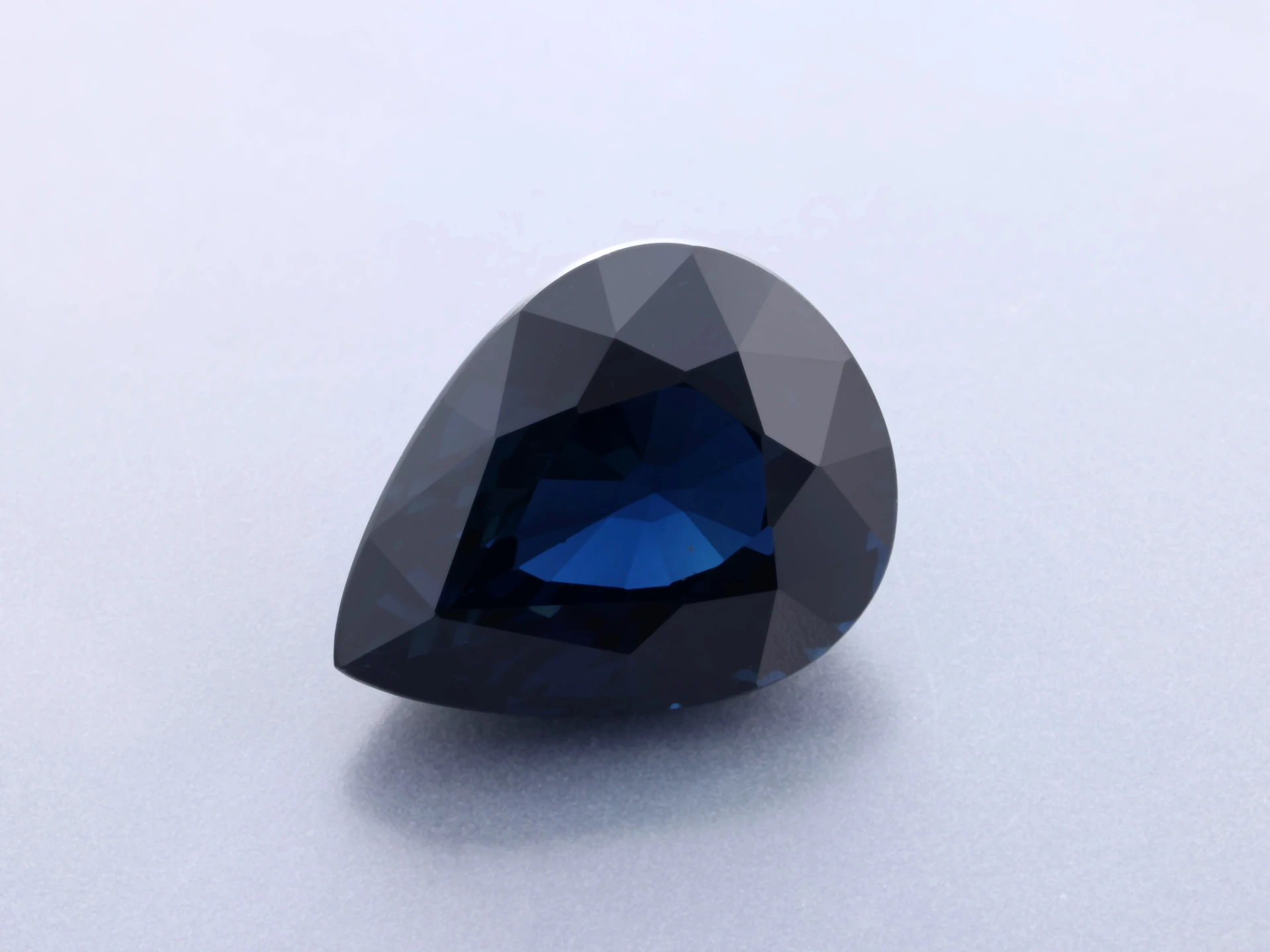 [SAPB0907X2] Australian Sapphire 9.15x7.1mm Pear Shape