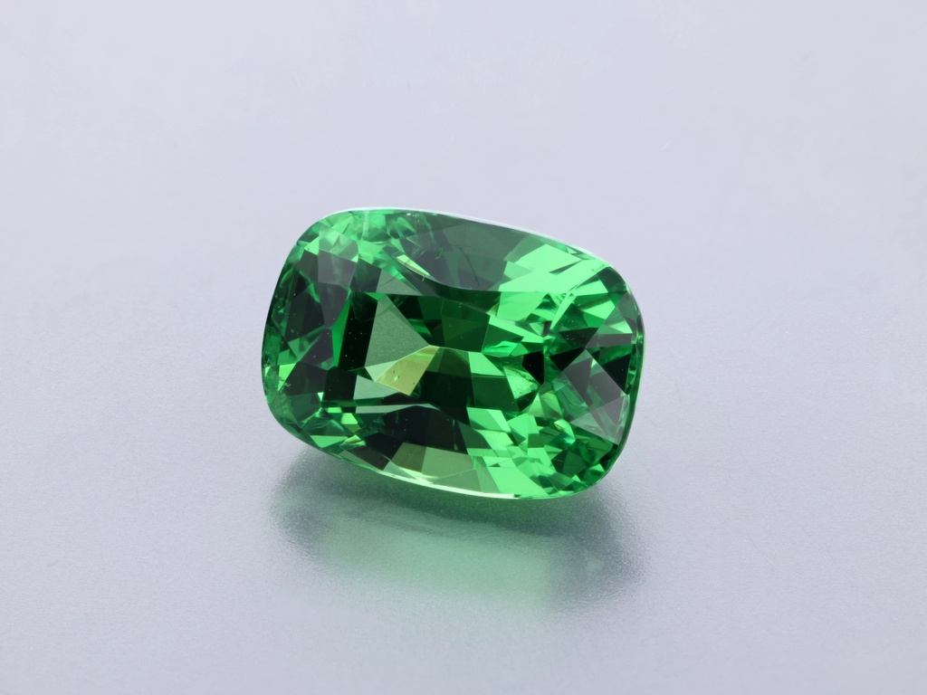 Tsavorite Garnet 7.7x5.5mm Cushion