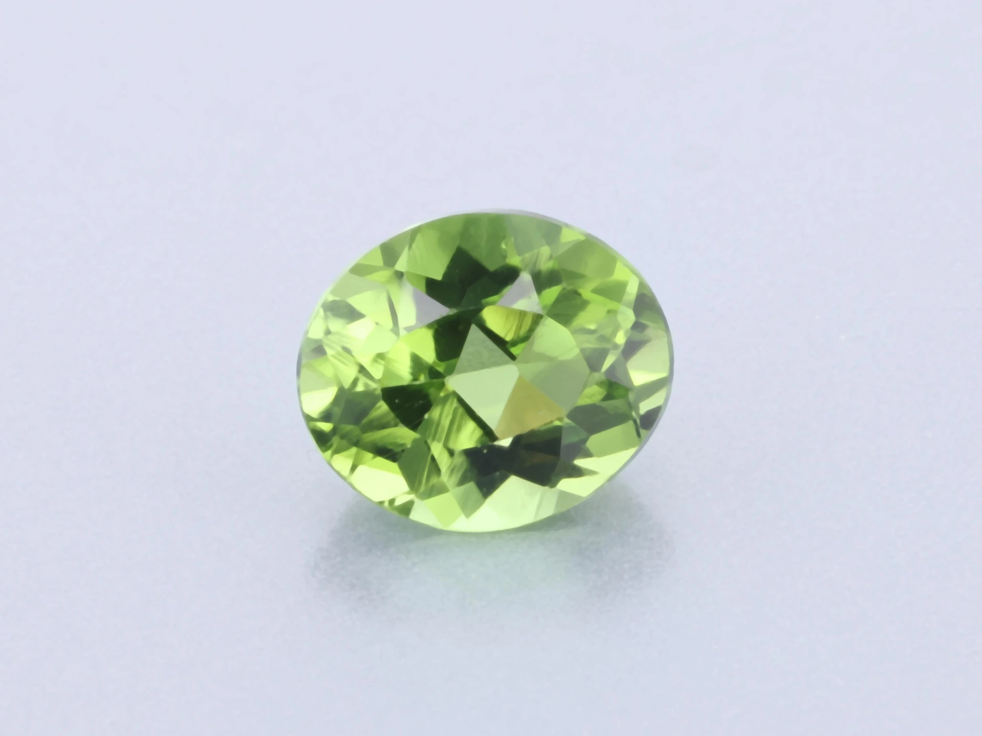 Green Tourmaline 4.6x4mm Oval