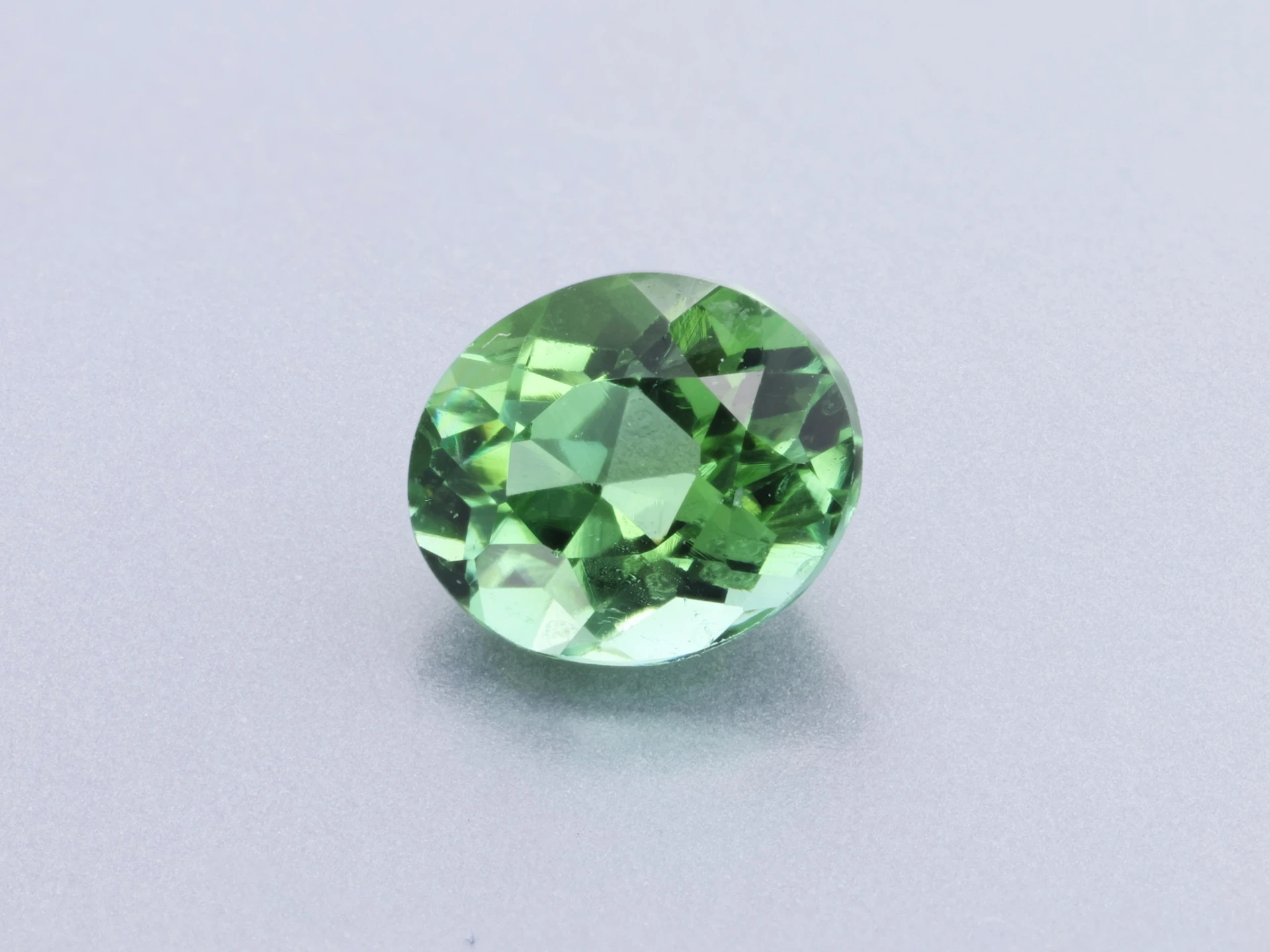 Green Tourmaline 4.6x4mm Oval