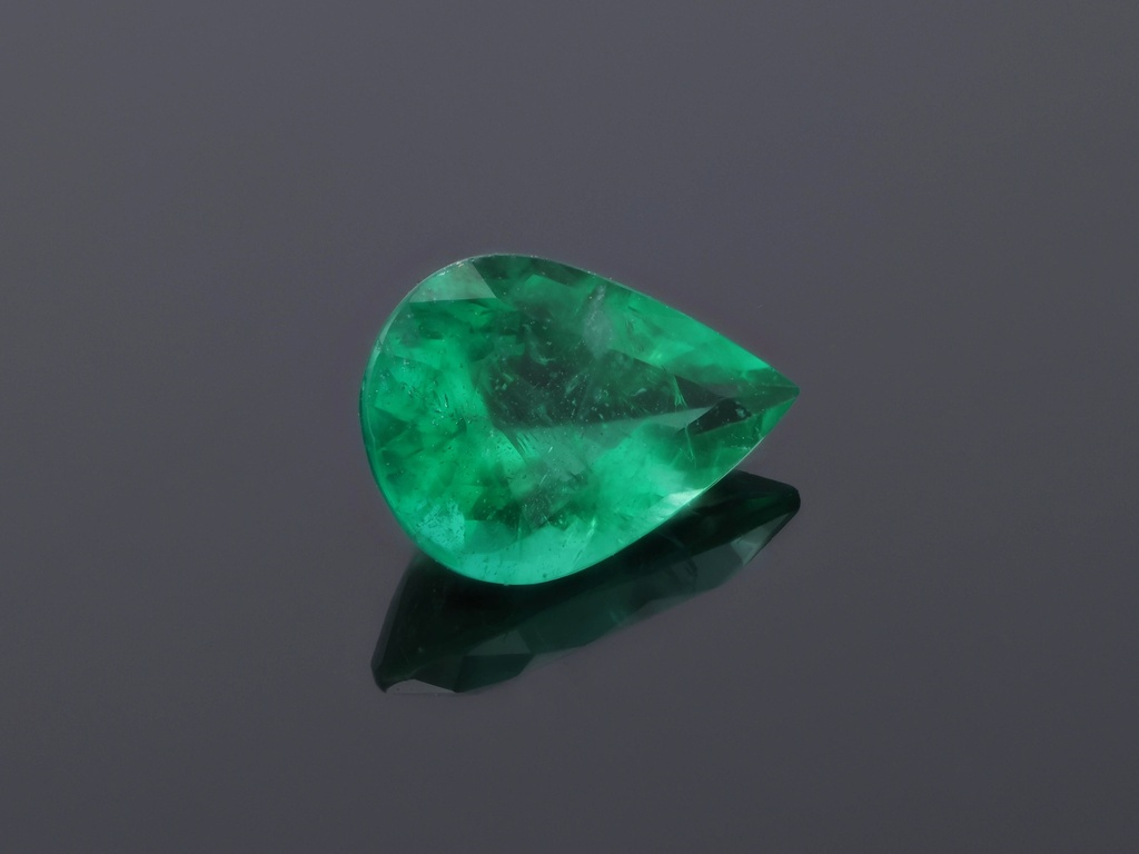 Emerald 6.9x4.8mm Pear Shape