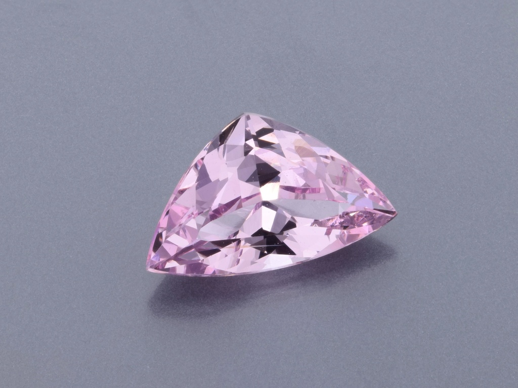 Spinel 8.3x5.1mm Trilliant Light Pink