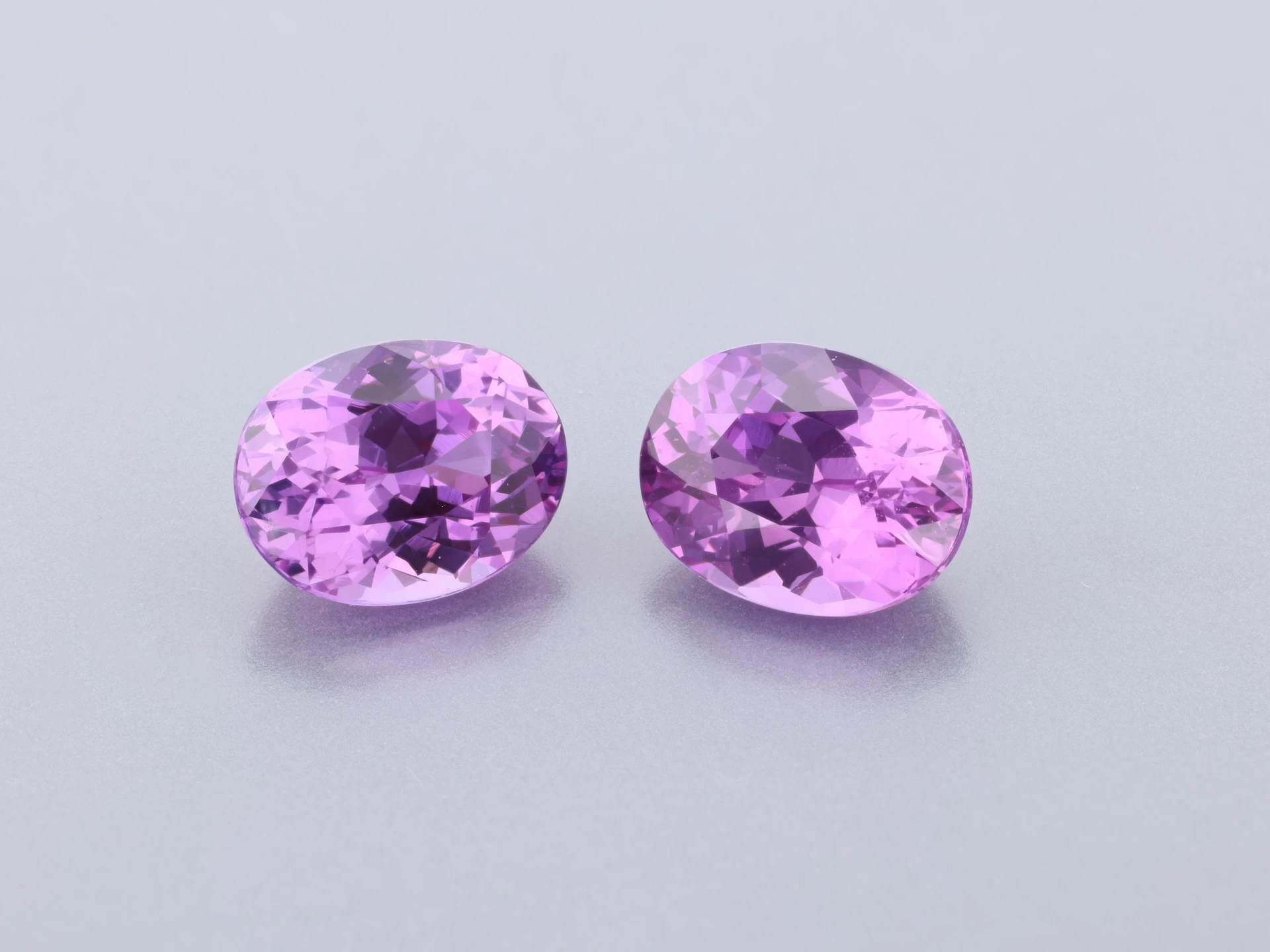 [SPVB0604X10] Pink Sapphire 5.5x4.3mm Oval Strong Pair