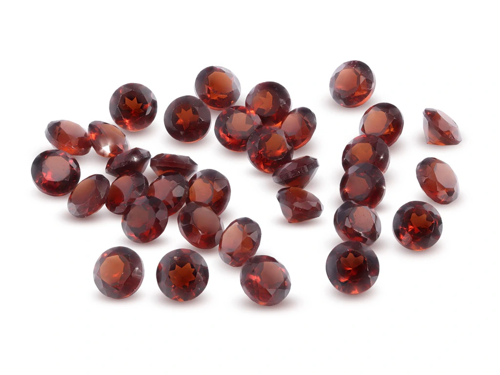 Almandine Garnet 2.50mm Round Diamond Cut