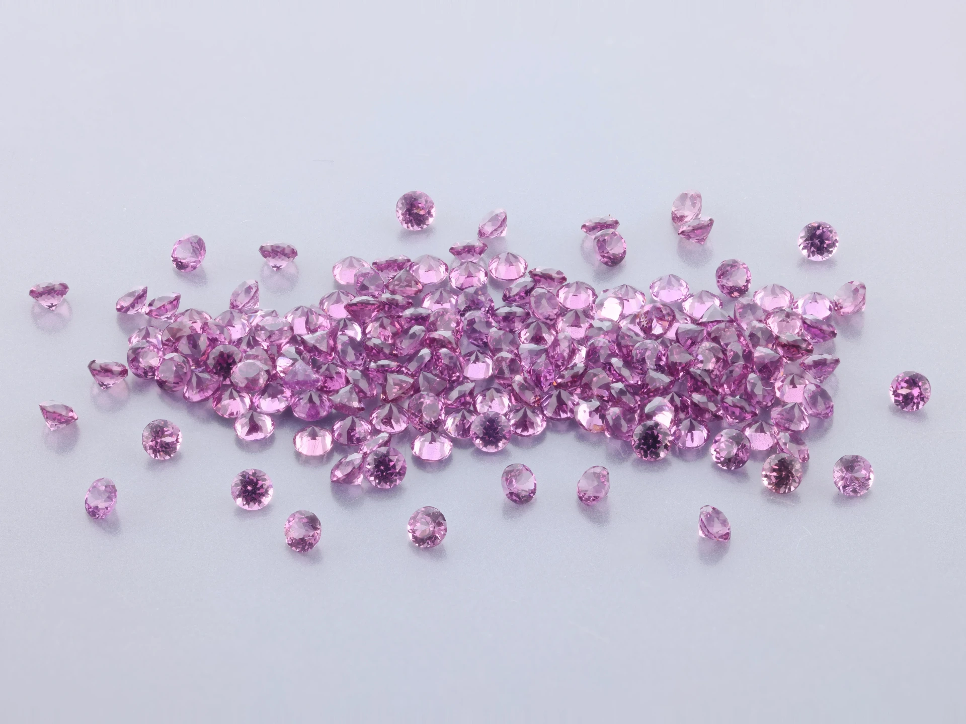 Rhodolite Garnet 1.50mm Round Diamond Cut