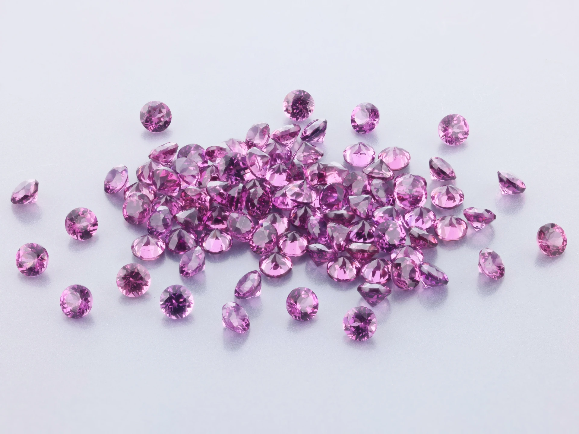 Rhodolite Garnet 2.00mm Round Diamond Cut
