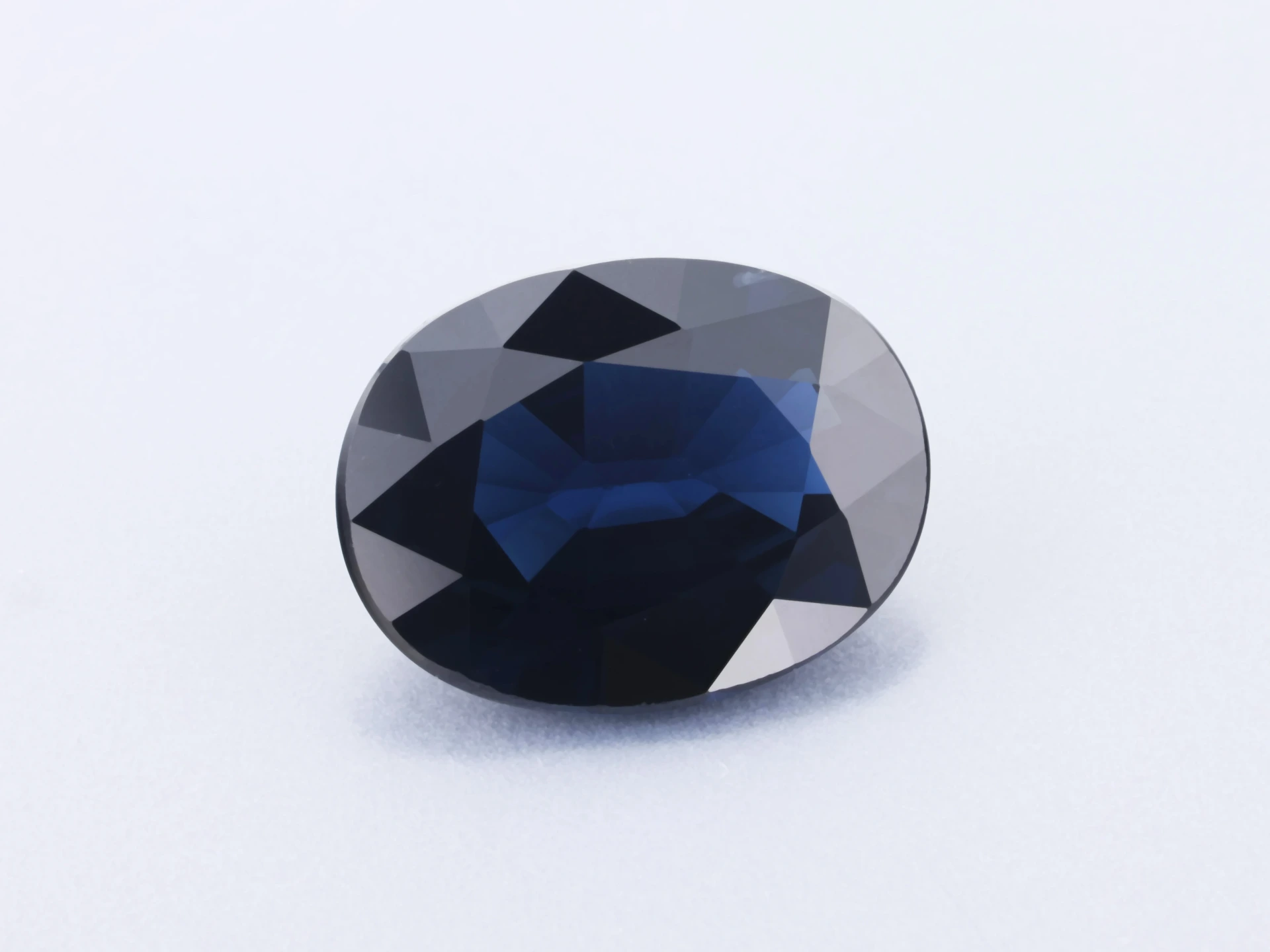 [SAVB0907X13] Australian Sapphire 8.9x6.87mm Oval Dark Blue
