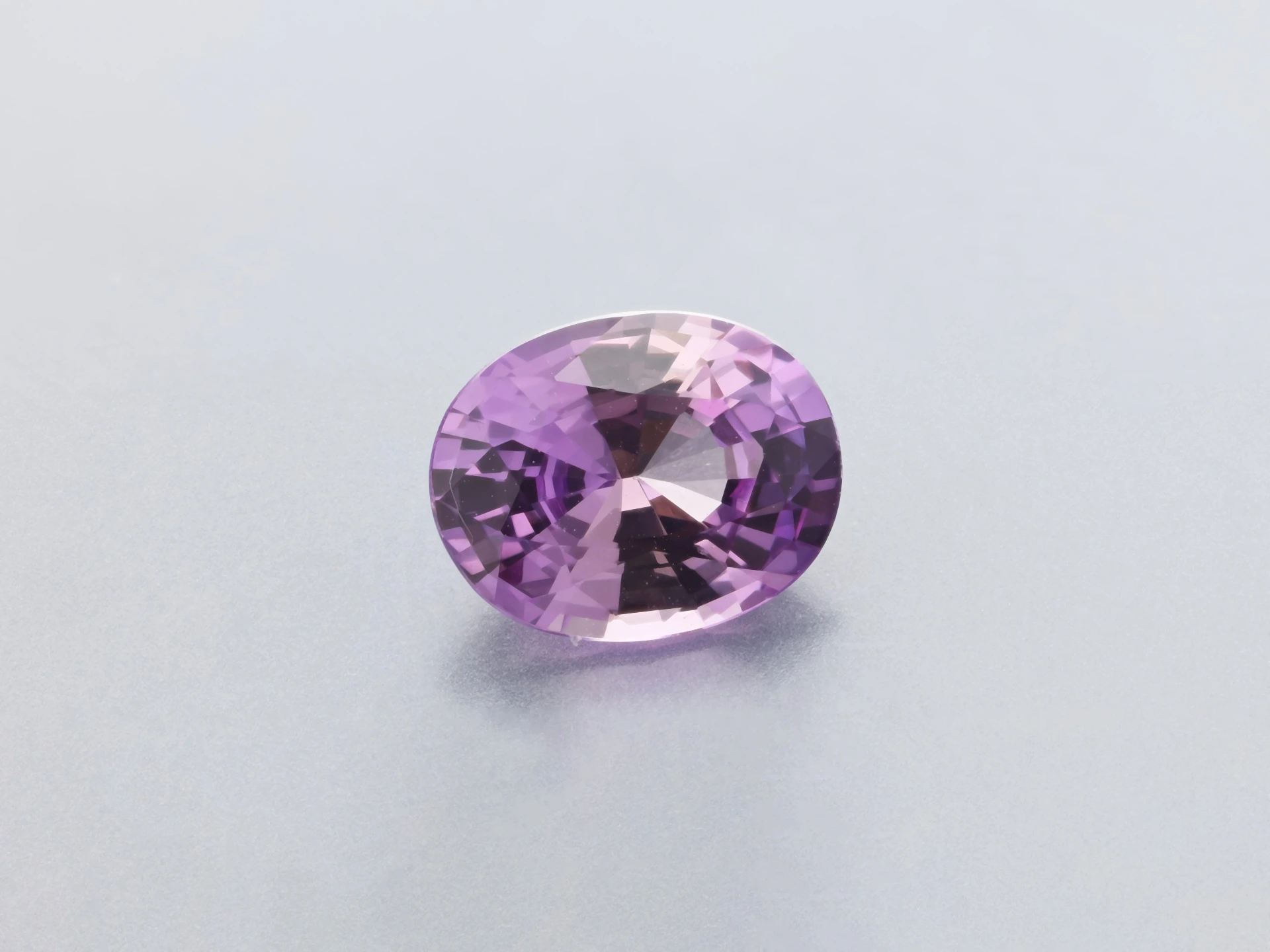 Pink Sapphire 6.13x4.84mm Oval Dark