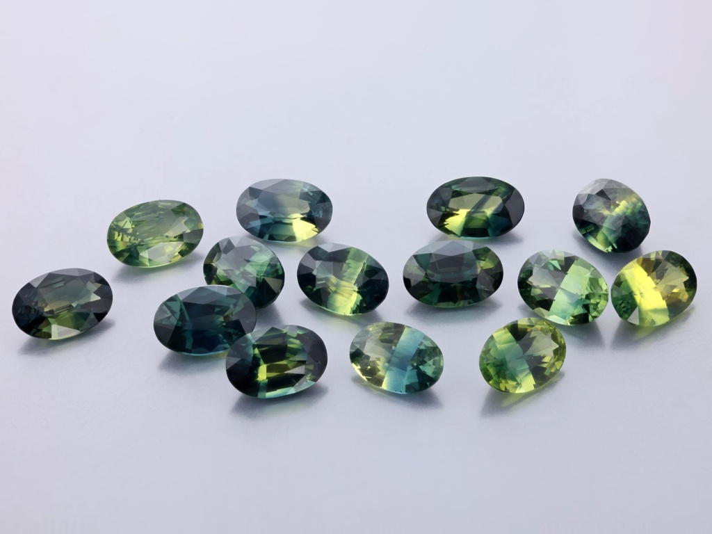 [SMVB0604] Parti Sapphire 6x4mm Oval