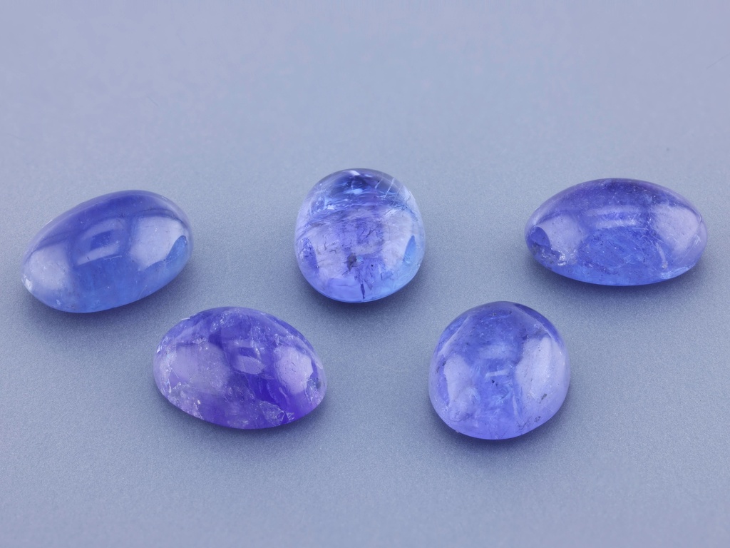 Tanzanite 8x6mm Oval Cabochon