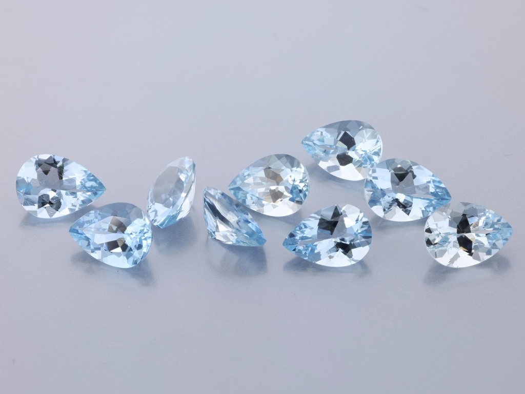 Aquamarine 7x5mm Pear Shape Dark Blue