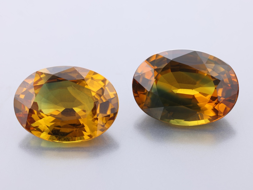 Parti Sapphire 10x7mm Oval