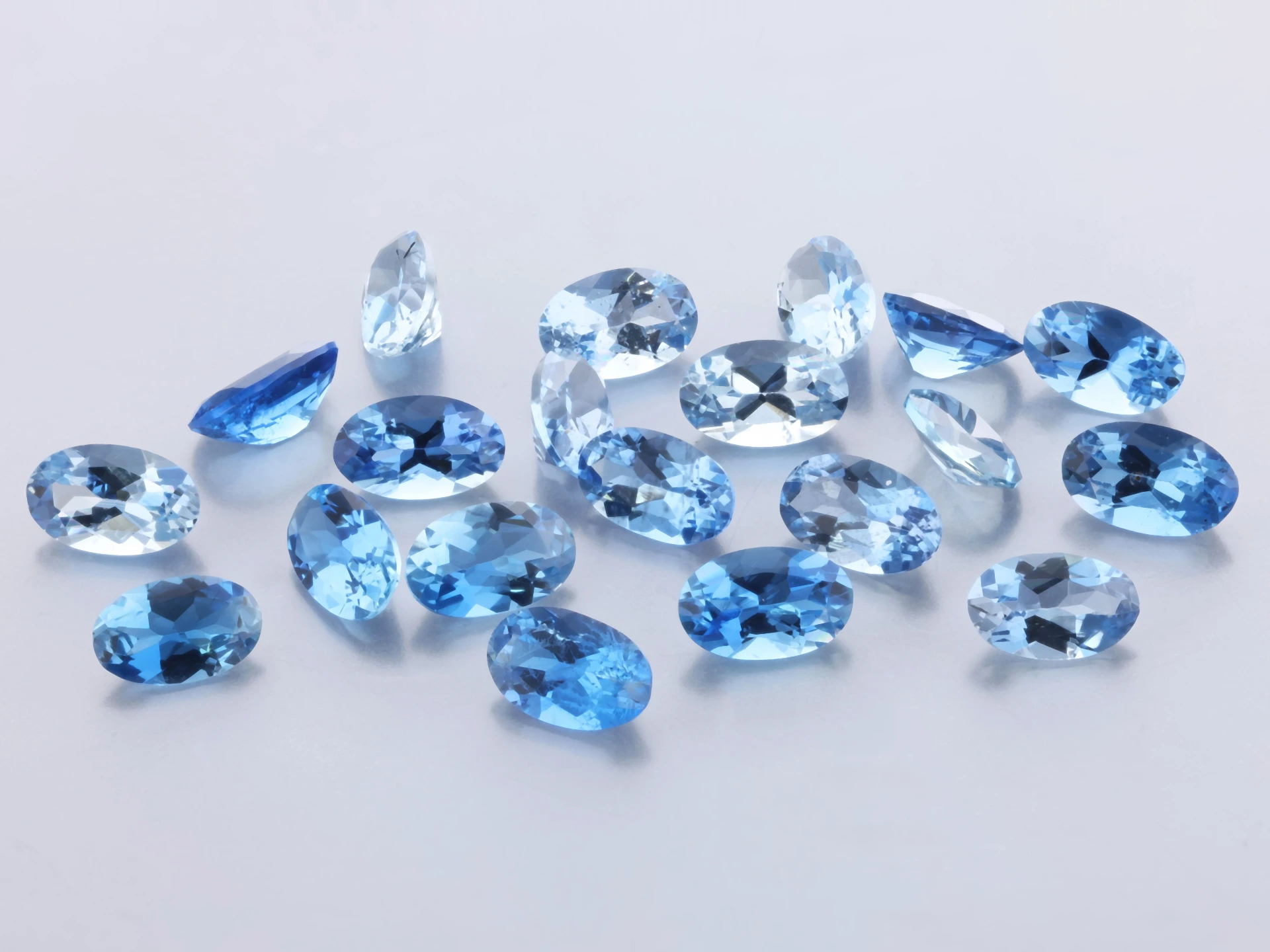 Aquamarine 5x3mm Oval Dark Blue