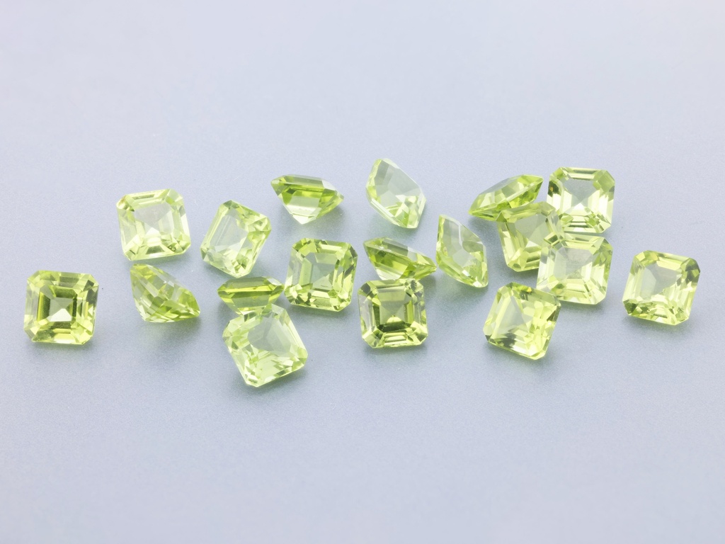 Peridot 4.00mm Square Emerald Cut