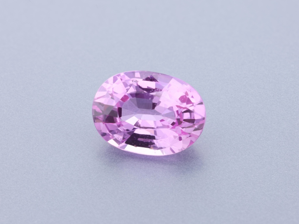 Pink Sapphire 7.1x5.1mm Oval Mid