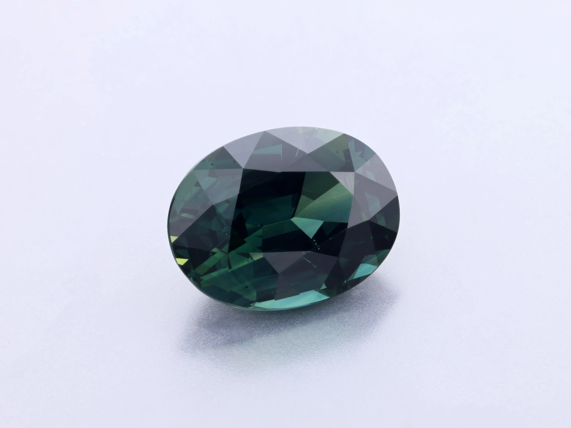 Parti Sapphire 8.11 x 6.16 x 4.42mm Oval
