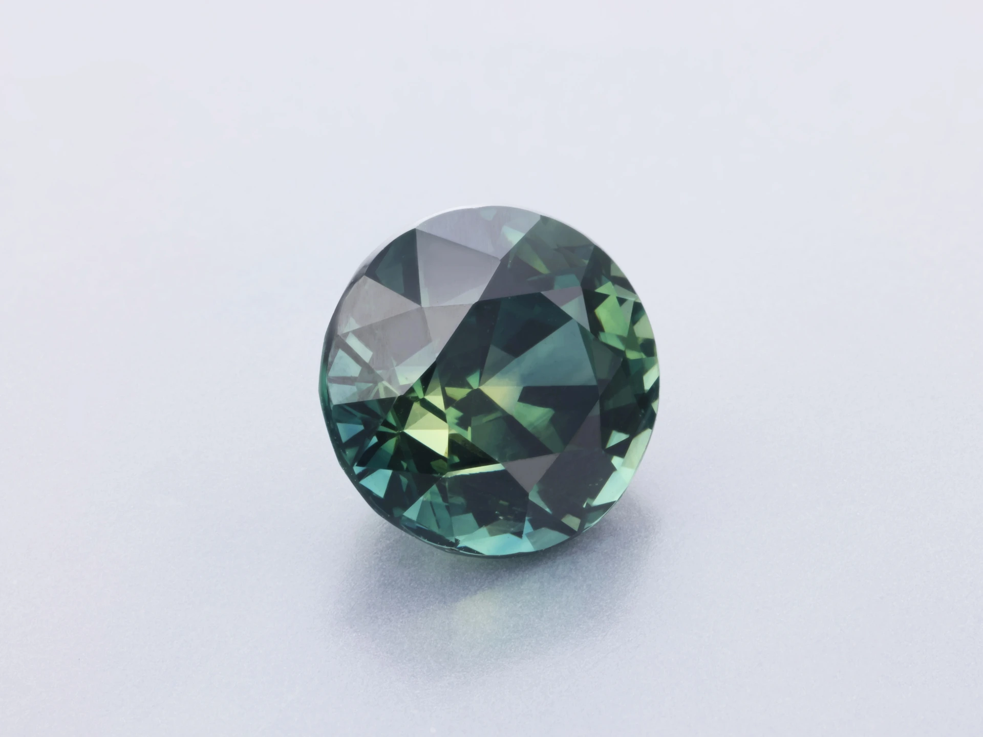 Parti Sapphire 7.82 x 7.89 x 6.18mm Round
