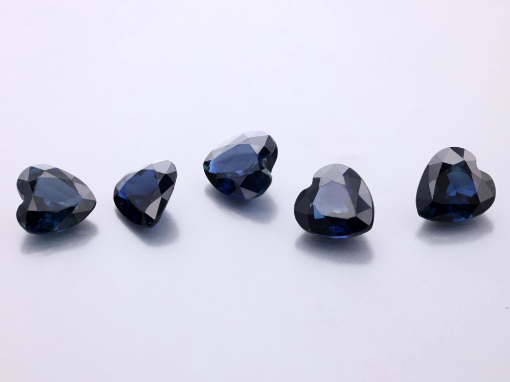 Australian Sapphire 5.50mm Heart Shape Blue