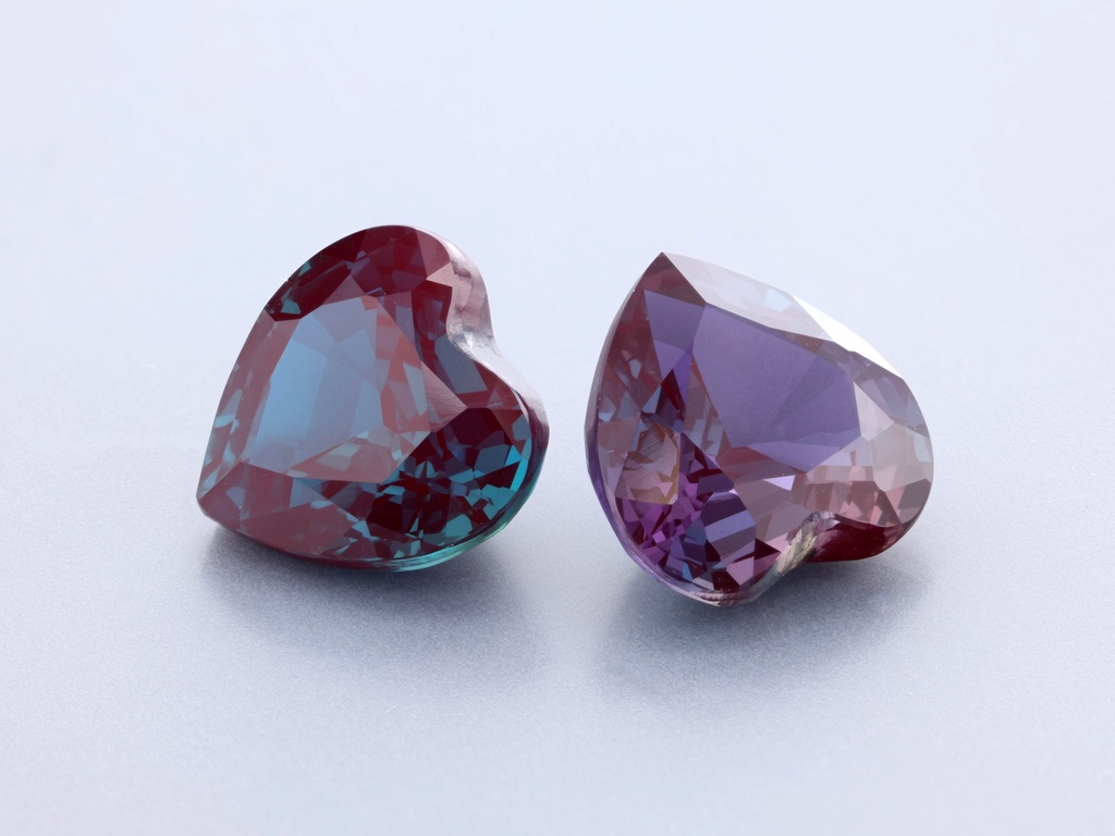 [AXCH-08] Synthetic/Lab Grown Chrysoberyl (Alexandrite) 8mm Heart Shape
