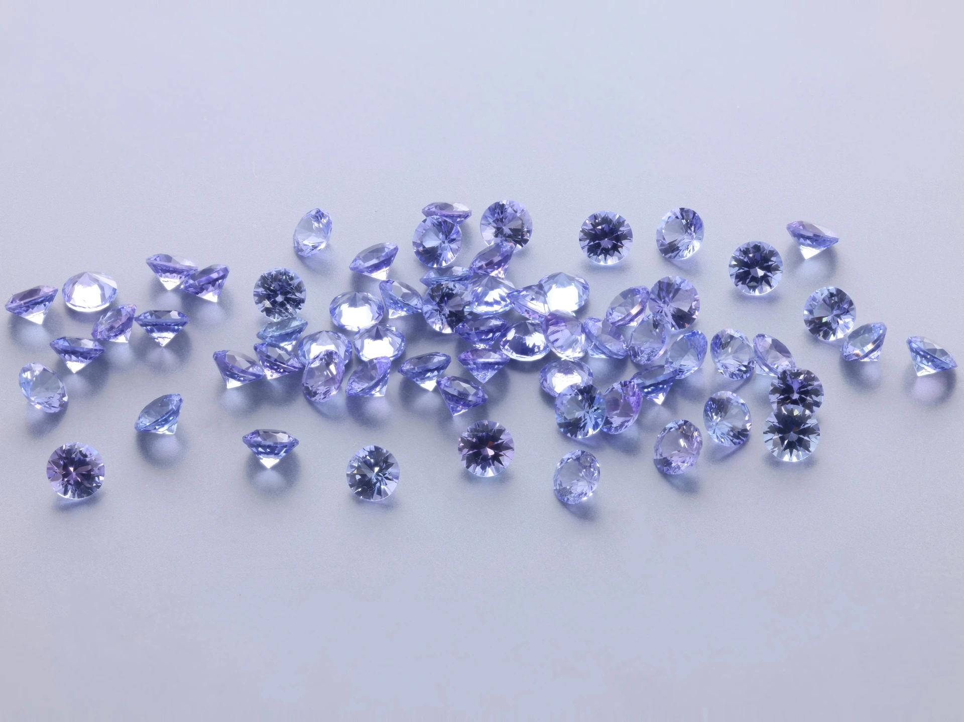Tanzanite 2.50mm Round Diamond Cut
