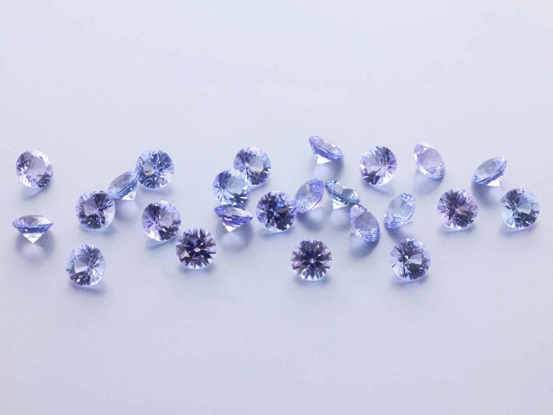 Tanzanite 3.00mm Round Diamond Cut
