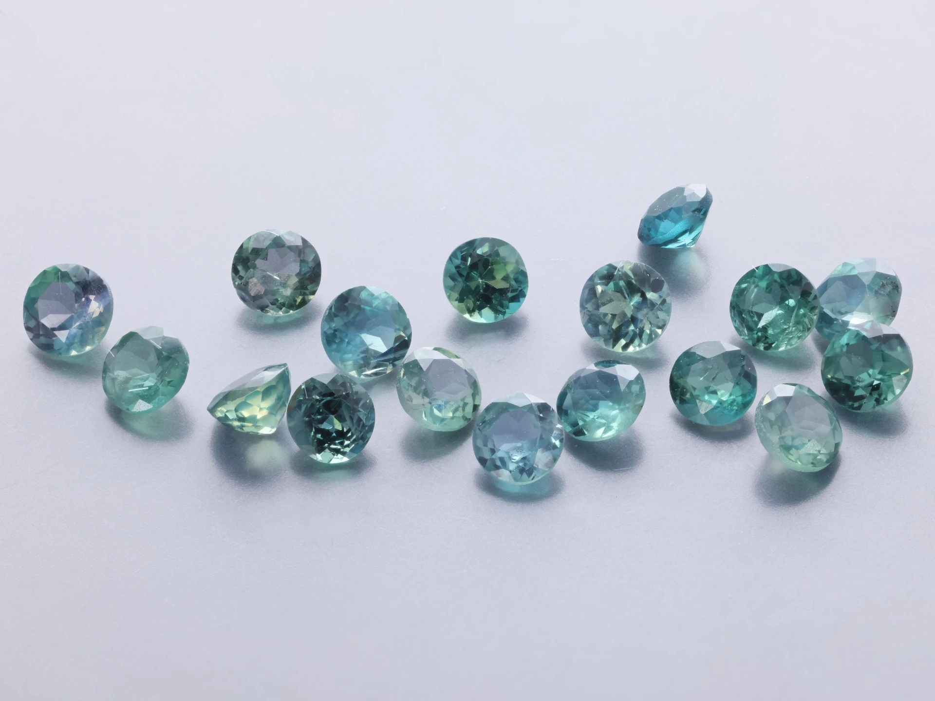Alexandrite 3.00mm Round Diamond Cut