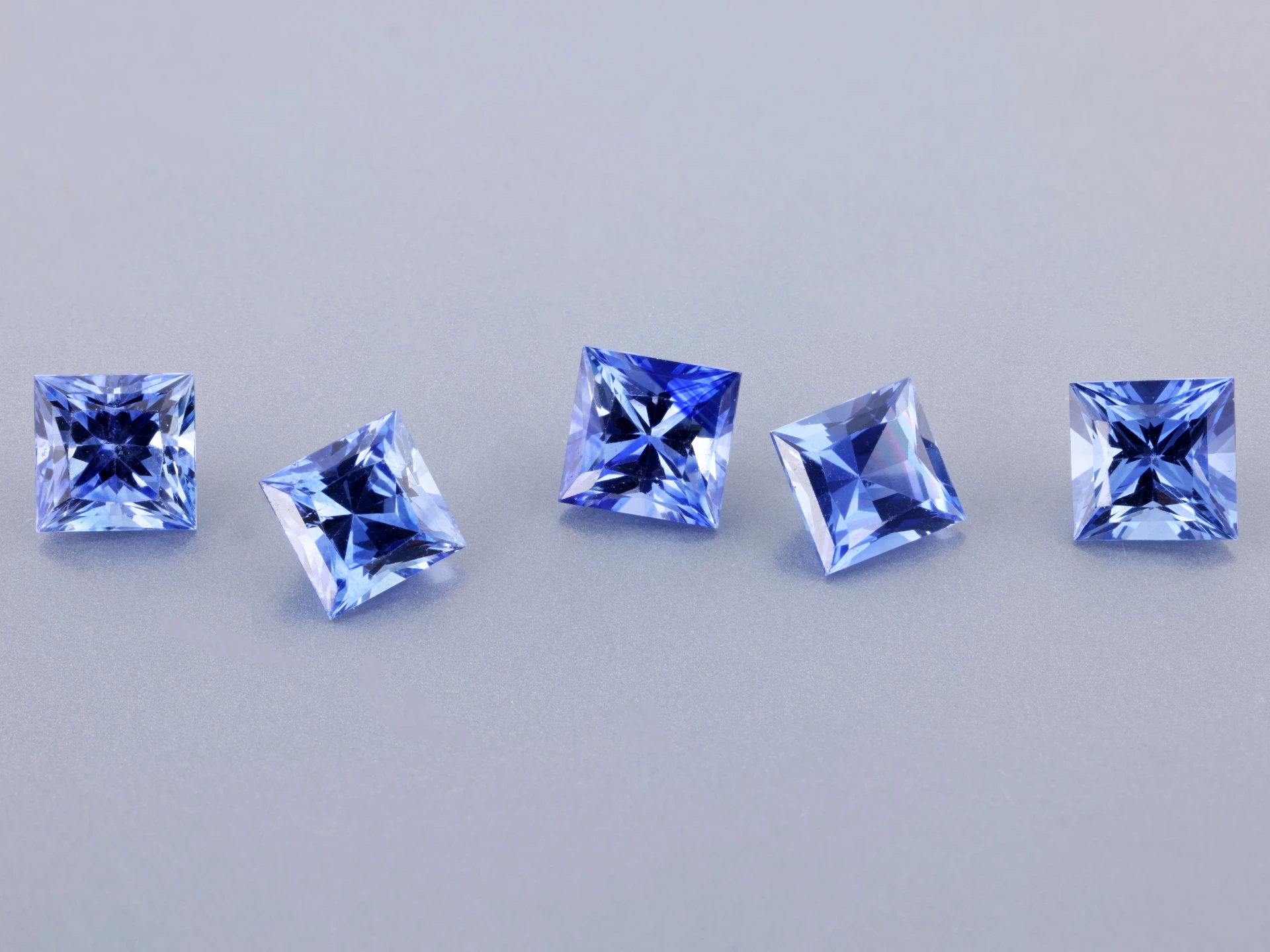 Ceylon Sapphire 4.00mm Princess Cut Mid Blue