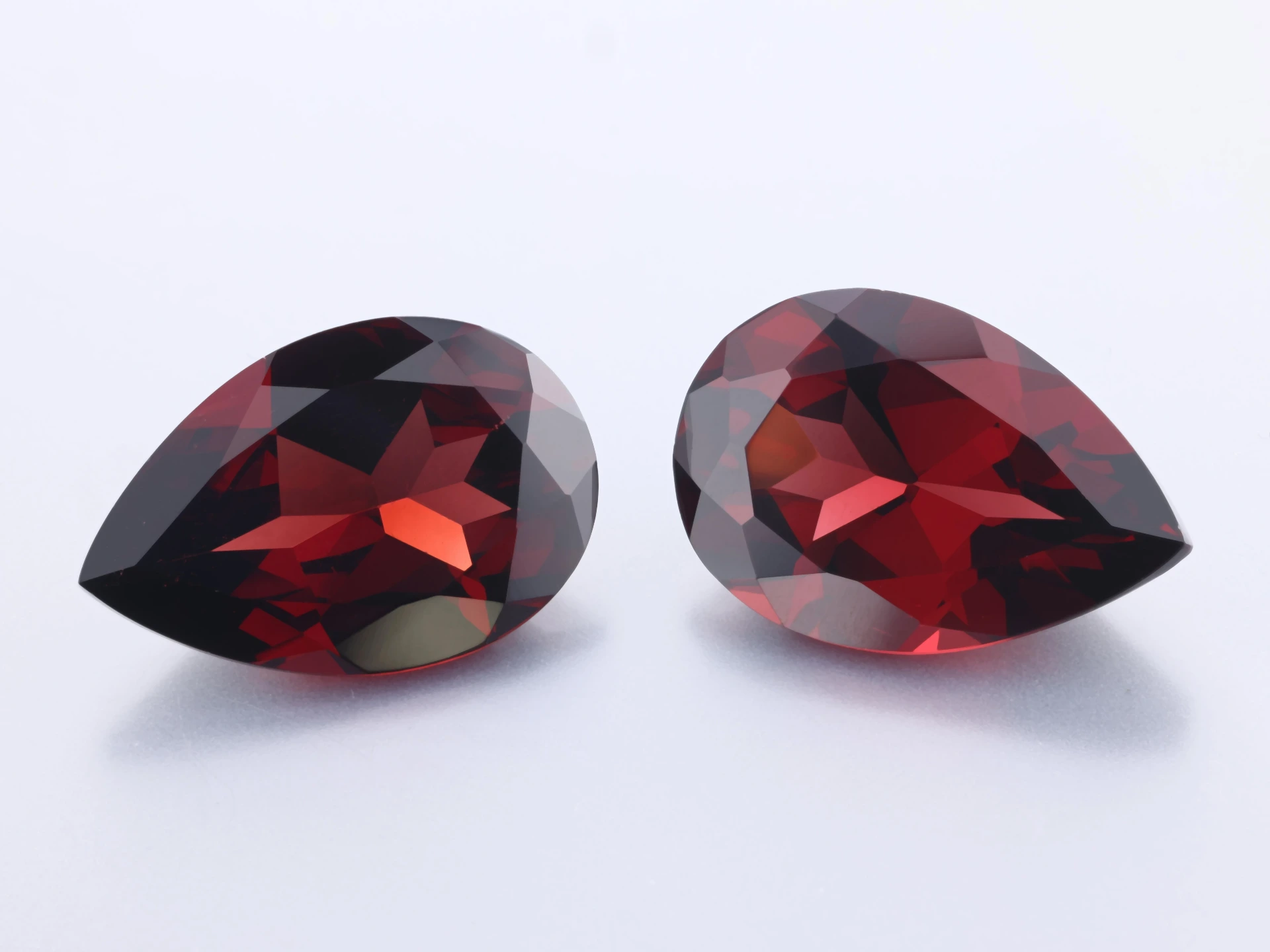Almandine Garnet 15x10mm Pear Shape