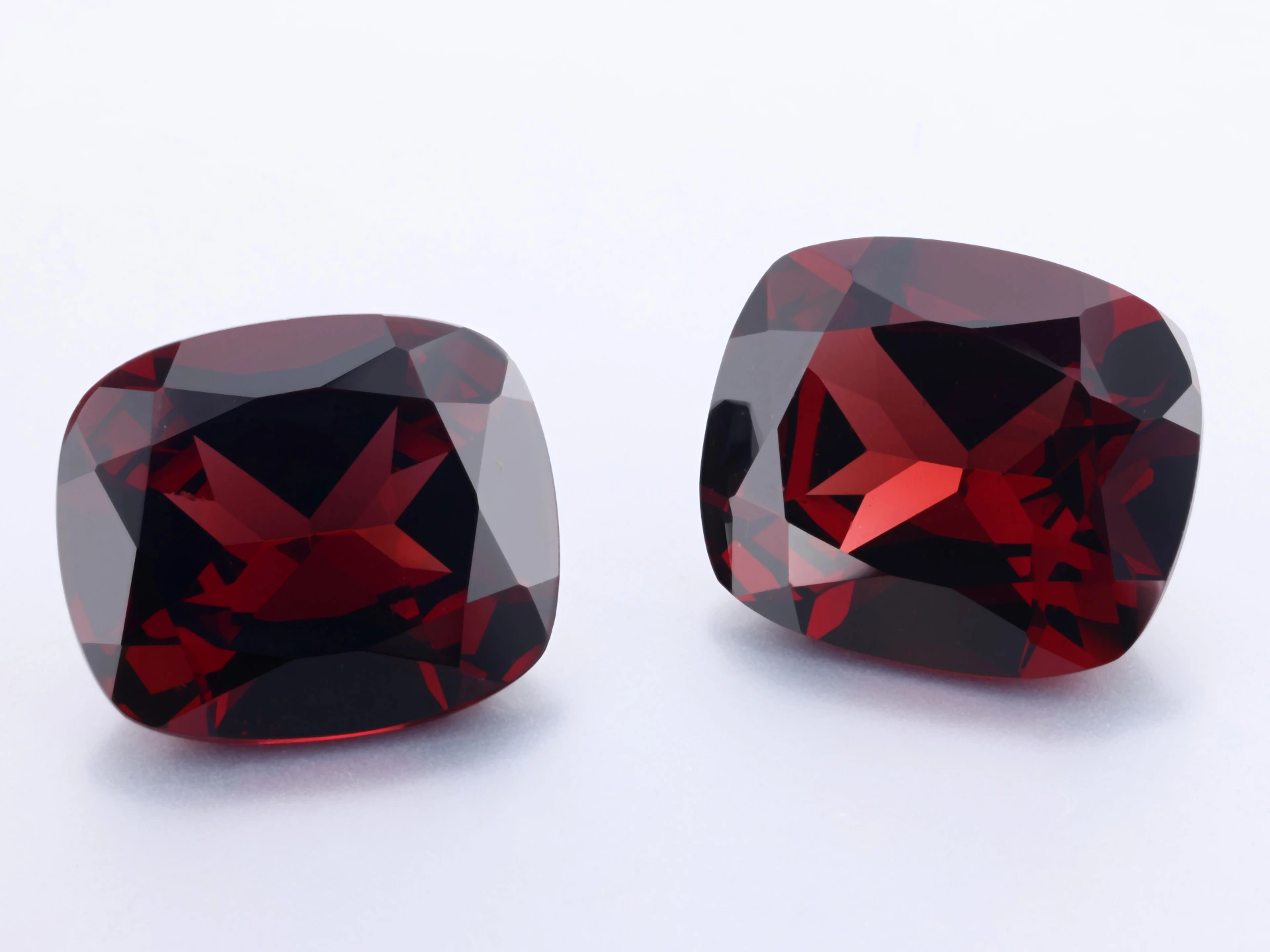 Almandine Garnet 14x12mm Cushion