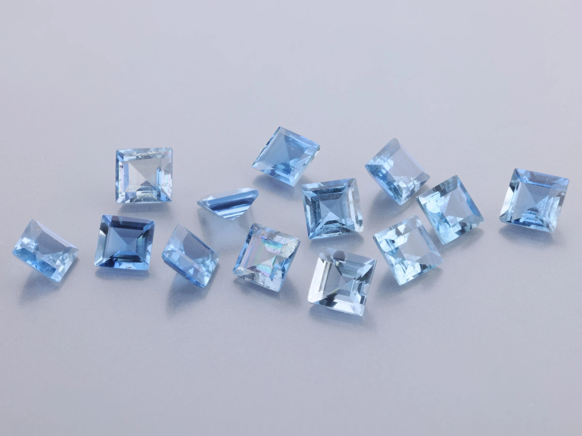 Aquamarine 3.50mm Carre Cut Dark